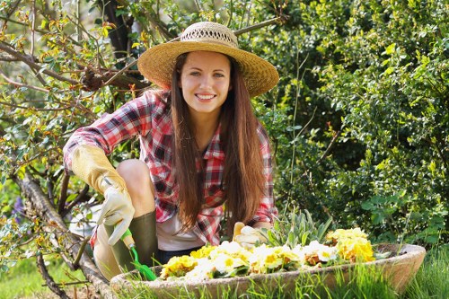 Tips for safe payment and recurring billing for garden maintenance